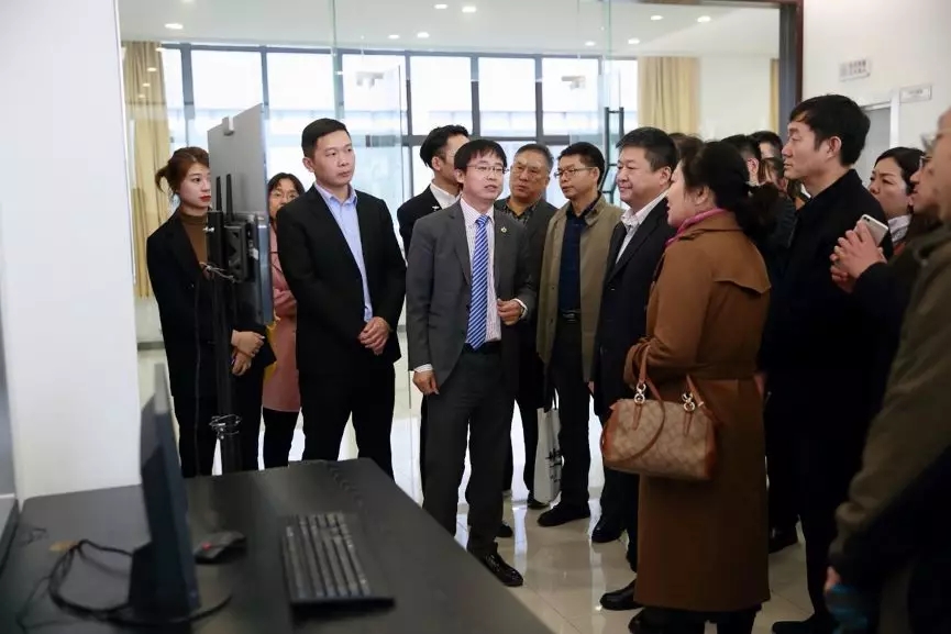 1542604789963829.jpg 640.webp (2).jpg